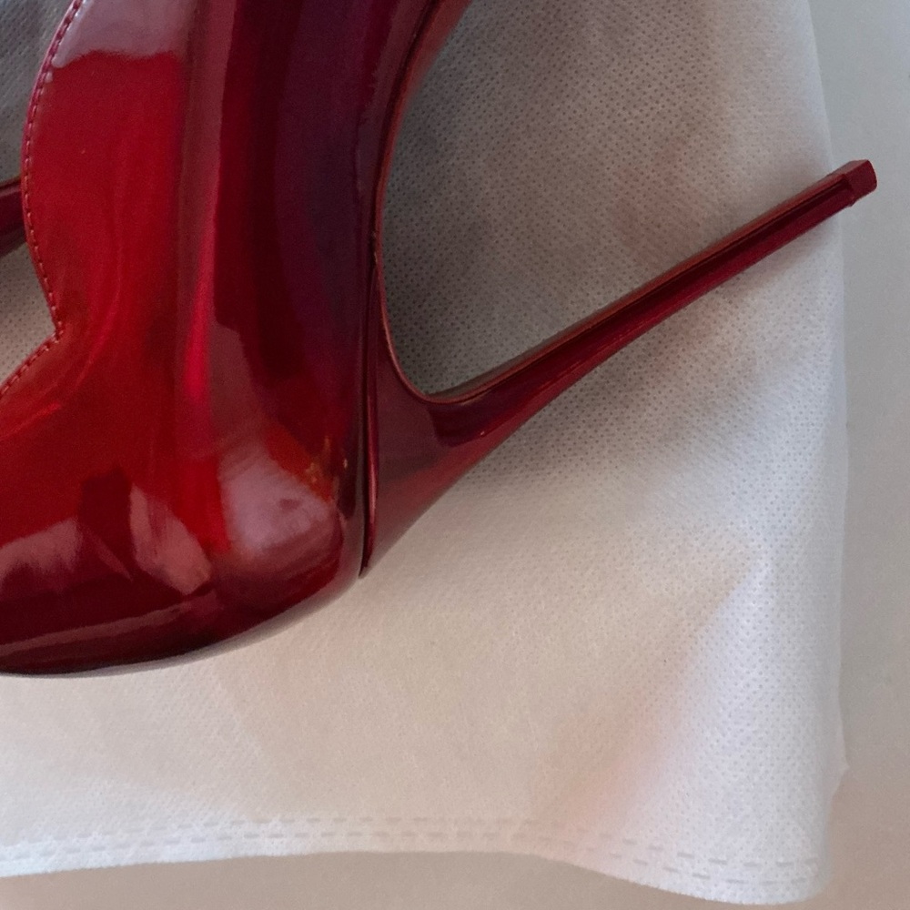 Christian Louboutin HOTCHICK  heels - Picture 10 of 10